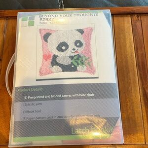 Latch hook kit. Panda. Beyond your thoughts. BZ982.​